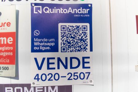 Casa à venda com 205m², 3 quartos e 5 vagasPlaquinha 