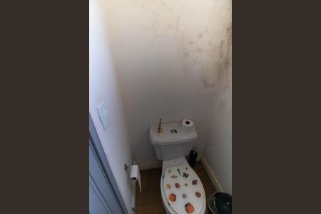 Casa à venda com 205m², 3 quartos e 5 vagasBanheiro da Suíte 2