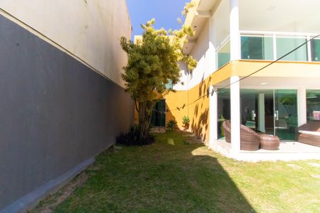 Casa à venda com 205m², 3 quartos e 5 vagasÁrea externa