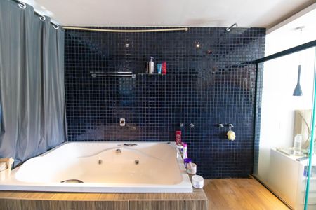 Casa à venda com 205m², 3 quartos e 5 vagasBanheiro da Suíte 2