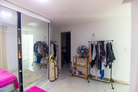 Casa à venda com 205m², 3 quartos e 5 vagasSuíte 1