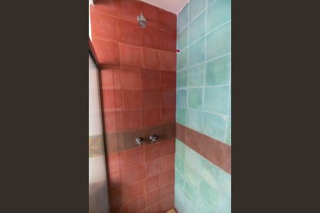 Casa à venda com 205m², 3 quartos e 5 vagasBanheiro da Suíte 1