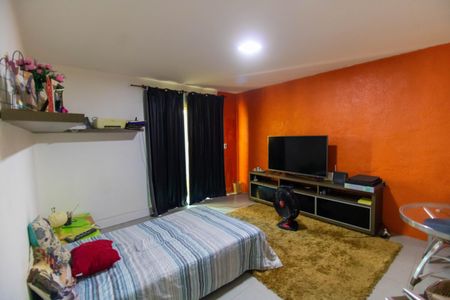 Casa à venda com 205m², 3 quartos e 5 vagasQuarto 