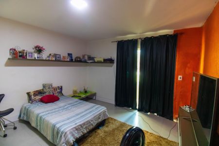 Casa à venda com 205m², 3 quartos e 5 vagasQuarto 