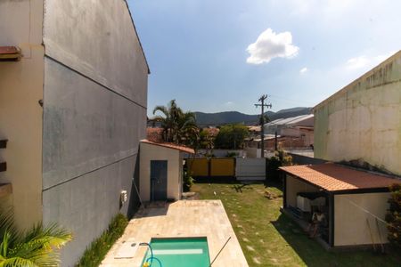 Casa à venda com 205m², 3 quartos e 5 vagasVista
