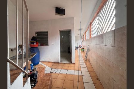Casa à venda com 228m², 4 quartos e 2 vagasFoto 03