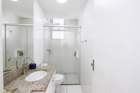 Apartamento à venda com 71m², 3 quartos e 2 vagasBanheiro Social