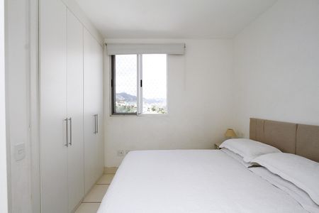 Apartamento à venda com 71m², 3 quartos e 2 vagasQuarto 3 - Suíte