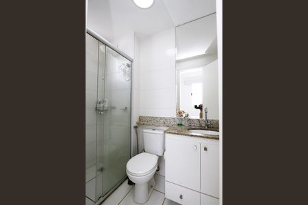 Apartamento à venda com 71m², 3 quartos e 2 vagasBanheiro da Suíte