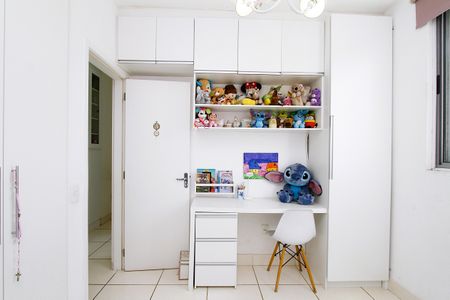 Apartamento à venda com 71m², 3 quartos e 2 vagasQuarto 2