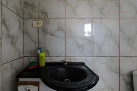 Banheiro de casa para alugar com 1 quarto, 30m² em Jardim Capim-guassu, Ferraz de Vasconcelos