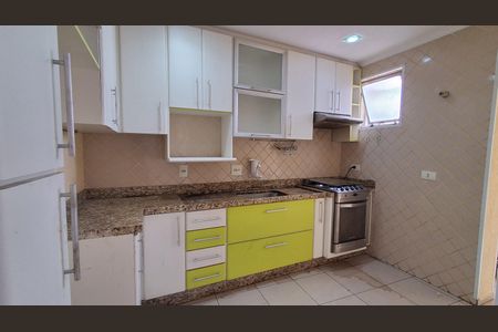 Apartamento para alugar com 72m², 2 quartos e 1 vagaCozinha 