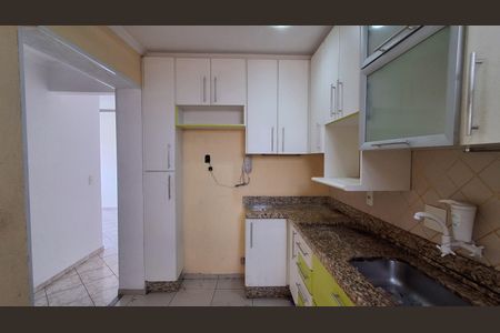 Apartamento para alugar com 72m², 2 quartos e 1 vagaCozinha 