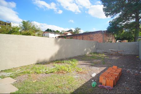 Casa à venda com 48m², 2 quartos e 2 vagasQuintal