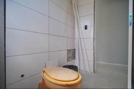 Casa à venda com 48m², 2 quartos e 2 vagasBanheiro