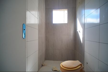 Casa à venda com 48m², 2 quartos e 2 vagasBanheiro