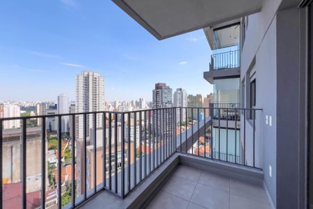 Apartamento à venda com 37m², 1 quarto e 1 vaga Apartamento à venda com 37m², 1 quarto e 1 vagaVaranda
