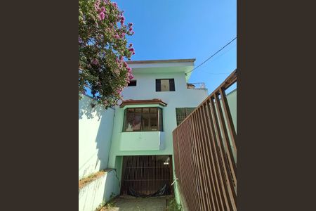 Casa para alugar com 400m², 6 quartos e 6 vagas Casa para alugar com 400m², 6 quartos e 6 vagasFachada