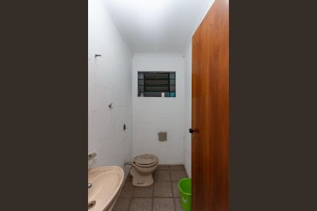 Casa para alugar com 400m², 6 quartos e 6 vagas Casa para alugar com 400m², 6 quartos e 6 vagasBanheiro da Área de lazer