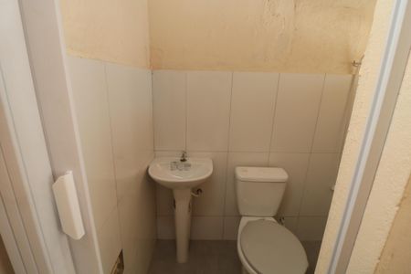 Casa para alugar com 53m², 1 quarto e sem vagaBanheiro