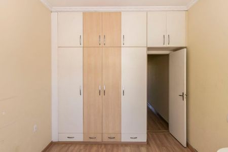 Casa para alugar com 600m², 3 quartos e 3 vagasQuarto 3 - Armários