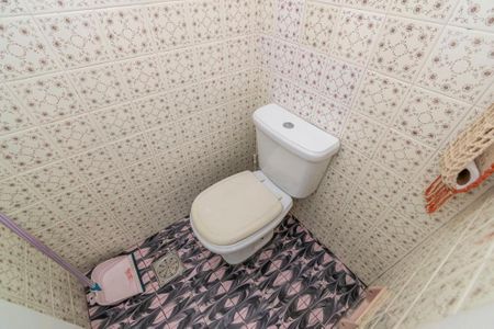 Casa para alugar com 600m², 3 quartos e 3 vagasBanheiro de serviço