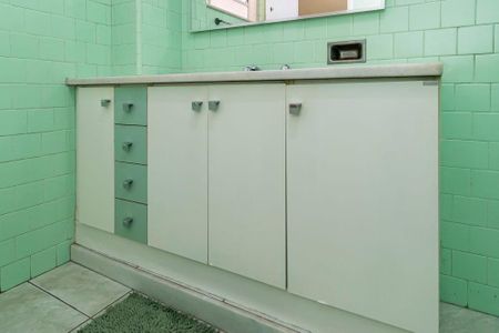 Casa para alugar com 600m², 3 quartos e 3 vagasBanheiro Social