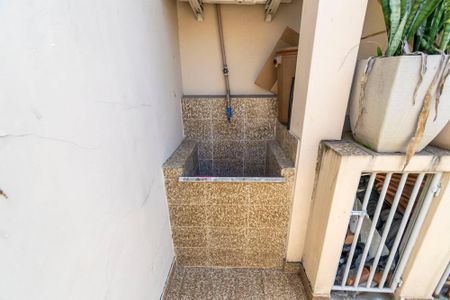 Casa para alugar com 600m², 3 quartos e 3 vagasHall da entrada de serviço