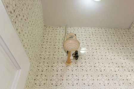 Casa para alugar com 600m², 3 quartos e 3 vagasBanheiro de serviço