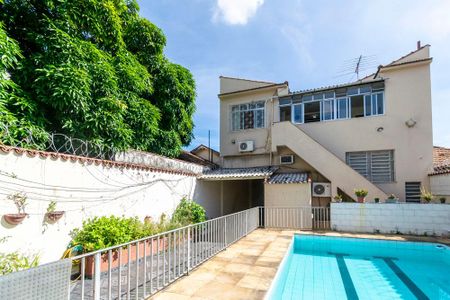 Casa para alugar com 600m², 3 quartos e 3 vagasPiscina