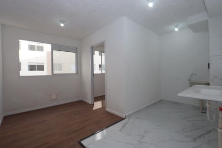 Sala de apartamento para alugar com 2 quartos, 32m² em Parque São Lourenço, São Paulo