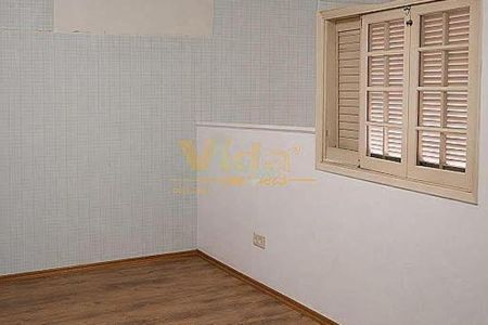 Casa à venda com 3 quartos, 145m² em Km 18, Osasco