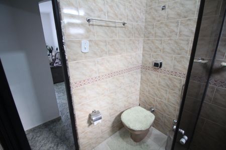 Casa à venda com 110m², 3 quartos e 2 vagasBanheiro
