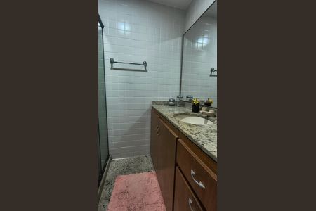 Apartamento para alugar com 100m², 3 quartos e 2 vagasBanheiro Social 
