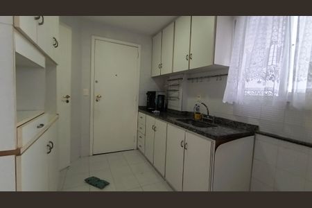Apartamento para alugar com 100m², 3 quartos e 2 vagasCozinha e Área de Serviço 