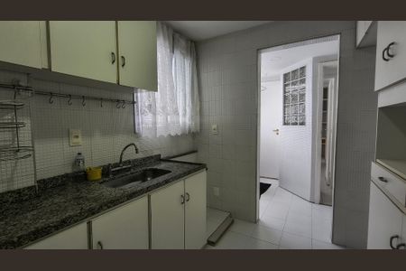Apartamento para alugar com 100m², 3 quartos e 2 vagasCozinha e Área de Serviço 