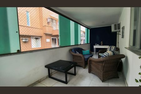 Apartamento para alugar com 100m², 3 quartos e 2 vagasVaranda 