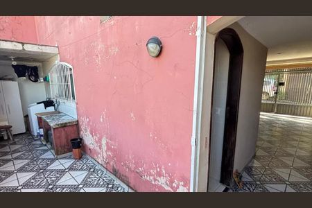 Casa à venda com 150m², 3 quartos e 1 vagaÁrea de serviço