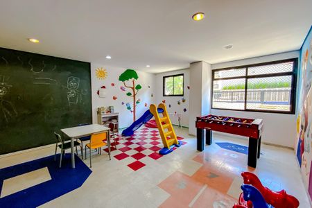 Apartamento à venda com 75m², 3 quartos e 2 vagasBrinquedoteca