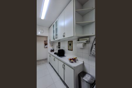 Apartamento à venda com 75m², 3 quartos e 2 vagasCozinha