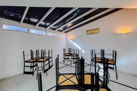 Apartamento à venda com 130m², 3 quartos e 3 vagasÁrea comum - Salão de festas