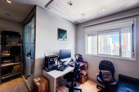 Apartamento à venda com 130m², 3 quartos e 3 vagasEscritório