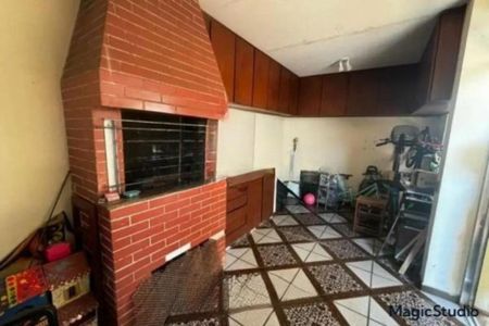 Casa à venda com 243m², 4 quartos e 3 vagasFoto 04
