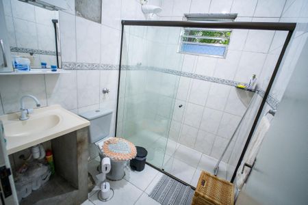 Casa à venda com 330m², 4 quartos e 2 vagasBanheiro social