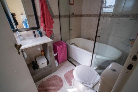 Casa à venda com 330m², 4 quartos e 2 vagasBanheiro Suíte 1