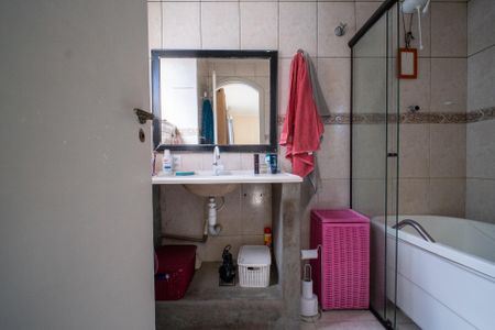 Casa à venda com 330m², 4 quartos e 2 vagasBanheiro Suíte 1