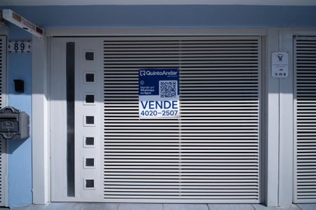 Casa à venda com 330m², 4 quartos e 2 vagasplaca instalada em 14/04/2026 com o codigo WYNY-1665