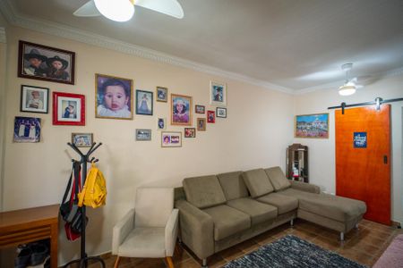 Casa à venda com 330m², 4 quartos e 2 vagasSala