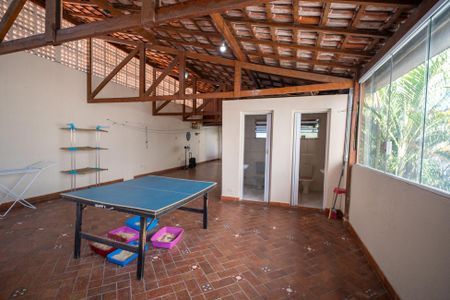 Casa à venda com 330m², 4 quartos e 2 vagasÁrea comum