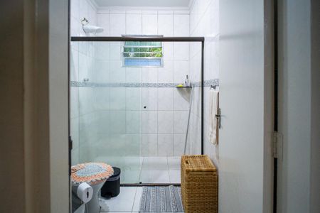 Casa à venda com 330m², 4 quartos e 2 vagasBanheiro social